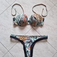 Bikini donna Oysho con ananas e frutta