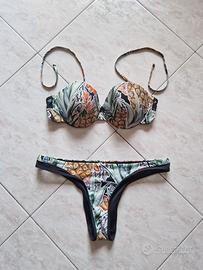 Bikini donna Oysho con ananas e frutta