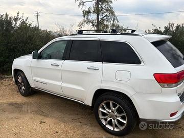 GRAND CHEROKEE anno 2014 € 8.500