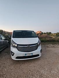opel vivaro biturbo