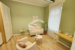 VIA BEZZI: ampio locale commerciale ad uso UFFICIO