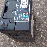 Batteria 40AH nuova usata 2 mesi.