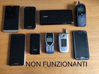 Telefonini e altro