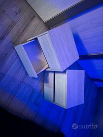 2 Comodini moderni in legno chiaro, nuovi.