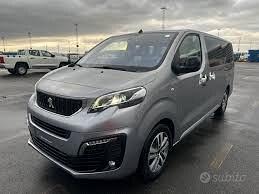 PEUGEOT TRAVELLER 2022 PER RICAMBI