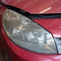 Proiettore destro RENAULT MEGANE SCENIC del 2005
