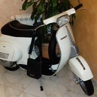 Piaggio Vespa 50 Special 