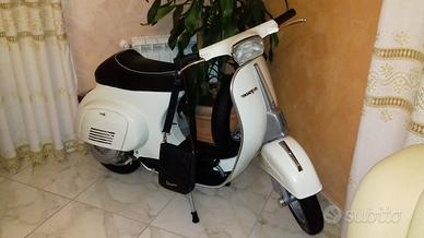 Piaggio Vespa 50 Special 