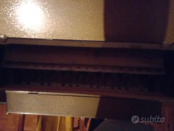 Piccolo pianoforte giocattolo vintage