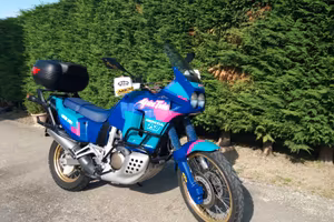 HONDA AFRICA TWIN 750 RD04