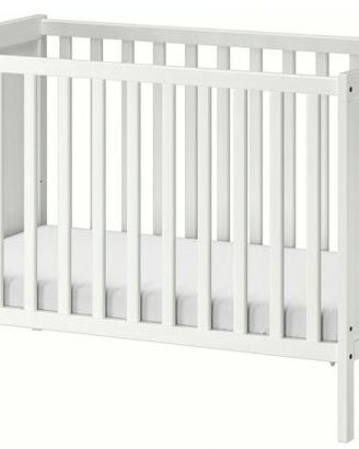 Due lettini IKEA Sundvik con materasso