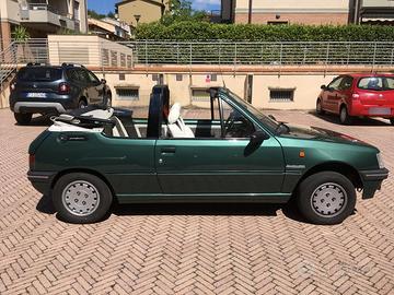 Auto peogeot 205