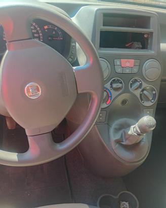 Fiat panda benzina metano 
IDEA ('03'-'12')ypyp
