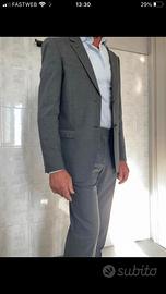 Completo uomo John Barritt