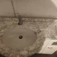Mobile bagno e specchio