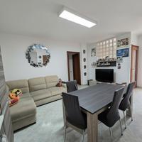 Trivano Primo Piano con Studio e Ascensore