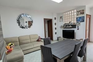 Trivano Primo Piano con Studio e Ascensore