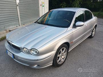 JAGUAR X-Type 2.0 v6 iscritta ASI