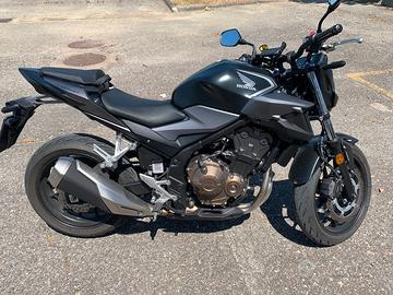 Honda CB500F 2021 - solo 5200 km