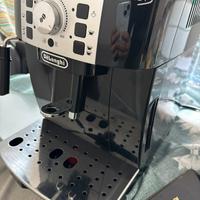 De Longhi Magnifica S macchina caffè automatica