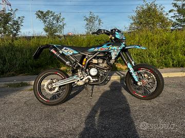 Fantic Motard 125 4t Competition 2020 custom