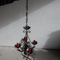 LAMPADARIO IN FERRO BATTUTO