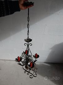 LAMPADARIO IN FERRO BATTUTO