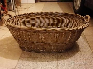 Cesta grande di vimini 