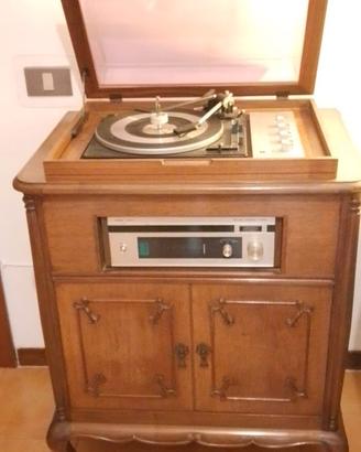 Giradischi d'epoca in legno di rovere