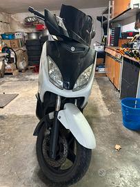 Yamaha Xmax 250cc