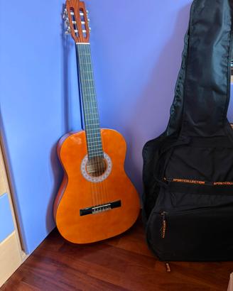 Chitarra classica con custodia