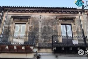 Soluzione singola con garage a fiumefreddo