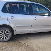 polo volkswagn  1400 TDA Diesel anno 2007