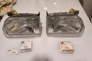 Faro anteriore sx e dxFord Escort 