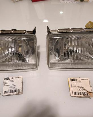Faro anteriore sx e dxFord Escort 