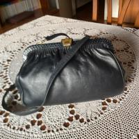 Pochette pelle elegante