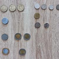 Lotto monete estere, 6 Paesi – 21 pezzi