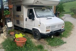 Camper mansardato