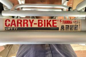 Portabici Fiamma Carry-Bike Lift 77 - Universale