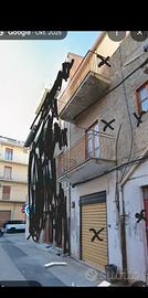 Casa singola con garage/magazzino