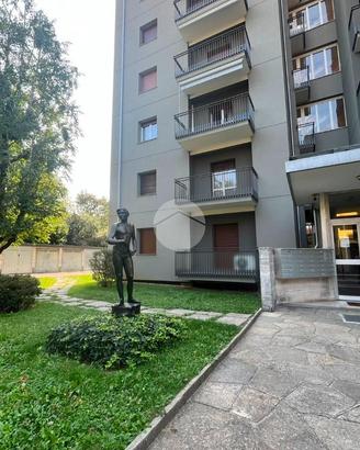 3 LOCALI A CARATE BRIANZA