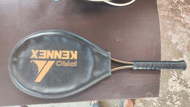 racchetta da tennis 