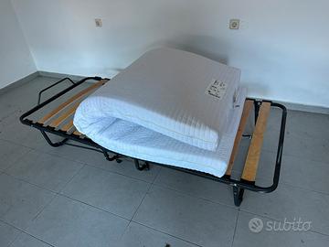 Rete con doghe e materasso