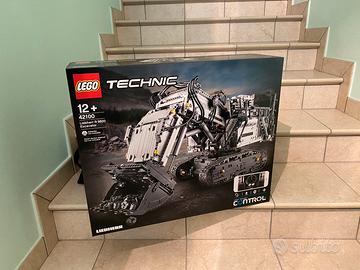 Lego Technic Liebherr R 9800 Excavator 42100