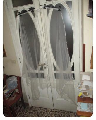 Abito da sposa tg. 44 (€ 40) e velo (€ 25)