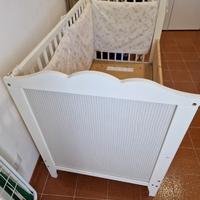 lettino bimbi con sponda montessoriana