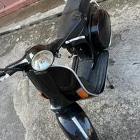 Vespa 125 px