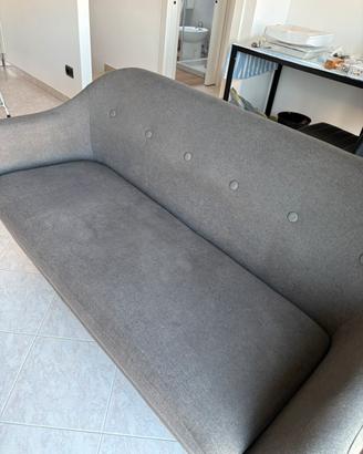 Divano di tessuto grigio design
