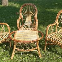 MOBILI DA GIARDINO IN VIMINI DI GIUNCO CHIARO