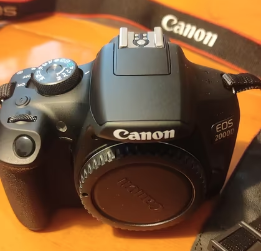 Fotocamera Canon 2000D